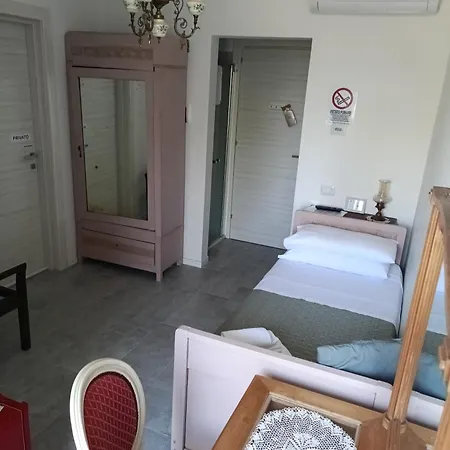 Bed & Breakfast Retro'conero 4*